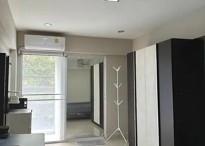 Appartement Minimal 5 Mins To Mrt Suthisarn